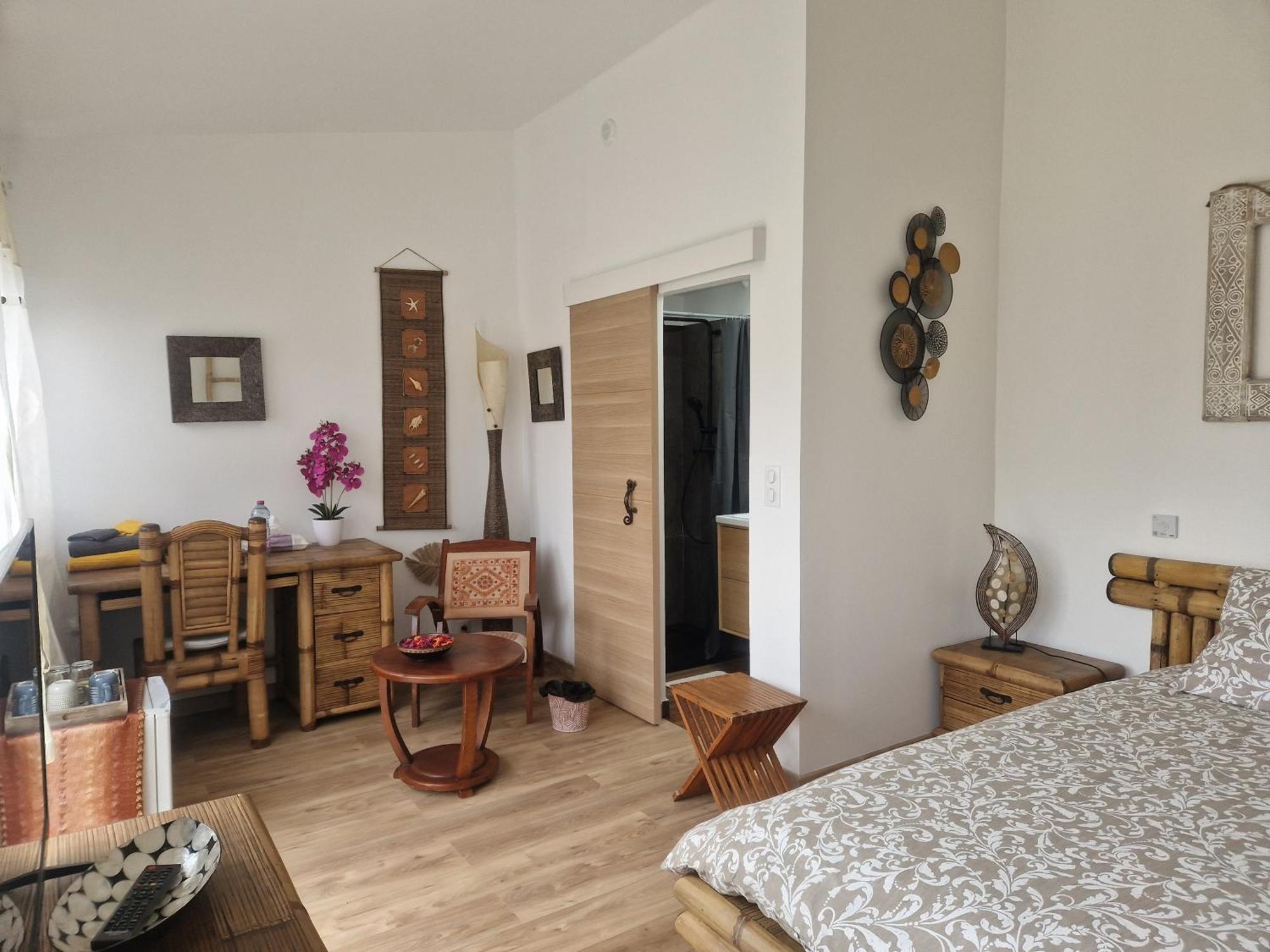 La Serenite Balinaise, Chambre Et Sdb Privee, Jardin , Piscine Et Jacuzzi En Saison, Pres De Chantilly, Parc Asterix Et Cdg Et Paris En 20' Orry-La-Ville Dış mekan fotoğraf